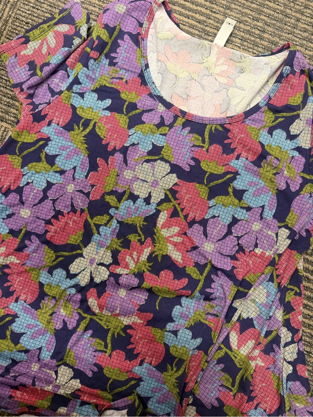 NWT LuLaRoe Perfect T Floral Scoop-Neck Tunic Purple Sz Large